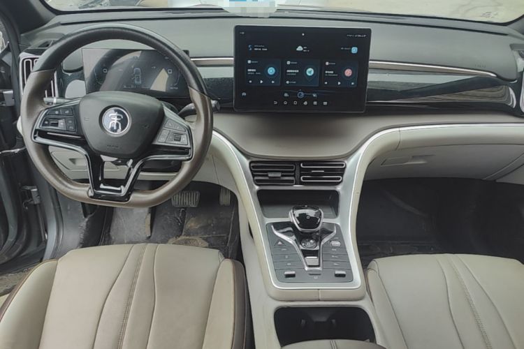 Used BYD Song Pro New Energy 2022 DM-i 110km Flagship Model Center Console
