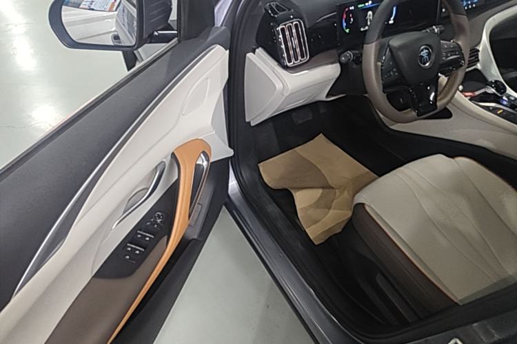 Used BYD Song Pro New Energy 2022 DM-i 51km Luxury Model Driver Seat
