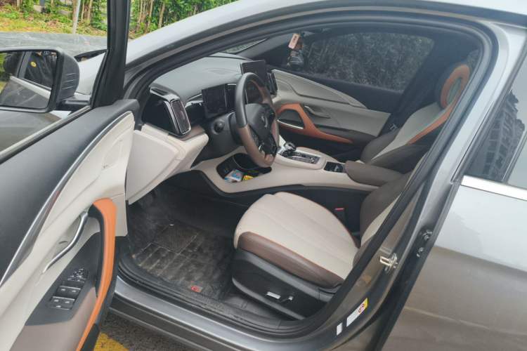 Used BYD Song Pro New Energy 2022 DM-i 110km Flagship Pro Model Driver Seat