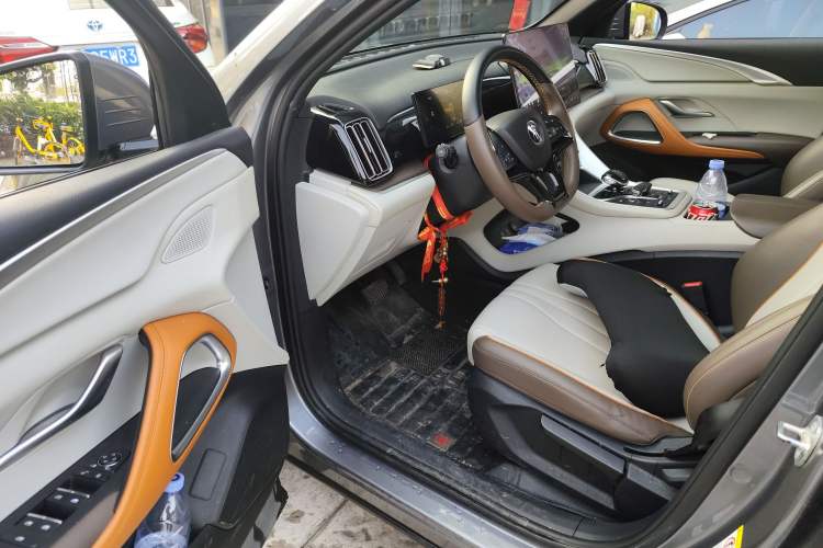 Used BYD Song Pro New Energy 2022 DM-i 51km Luxury Model Driver Seat