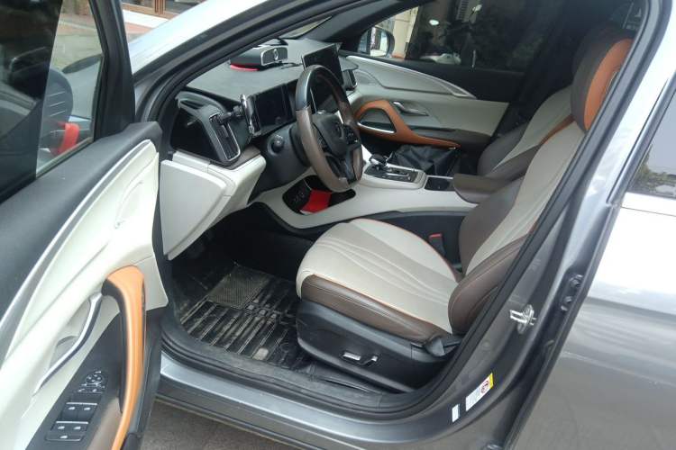 Used BYD Song Pro New Energy 2022 DM-i 110km Flagship Pro Model Driver Seat