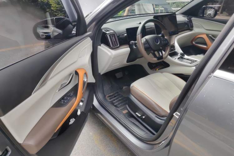 Used BYD Song Pro New Energy 2022 DM-i 110km Flagship Pro Model Driver Seat