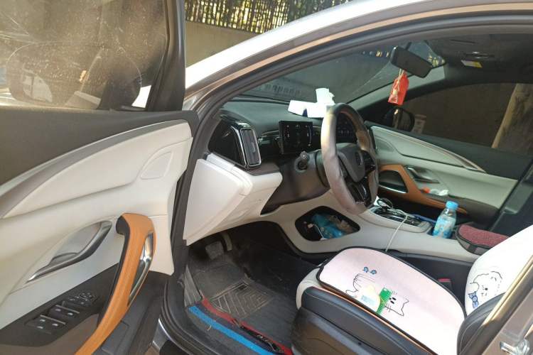 Used BYD Song Pro New Energy 2022 DM-i 51km Luxury Model Driver Seat