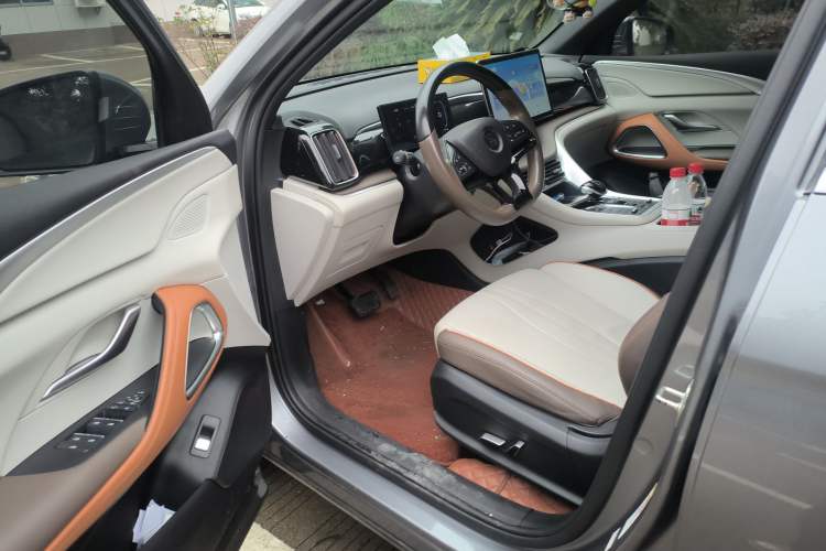 Used BYD Song Pro New Energy 2022 DM-i 51km Prestige Model Driver Seat