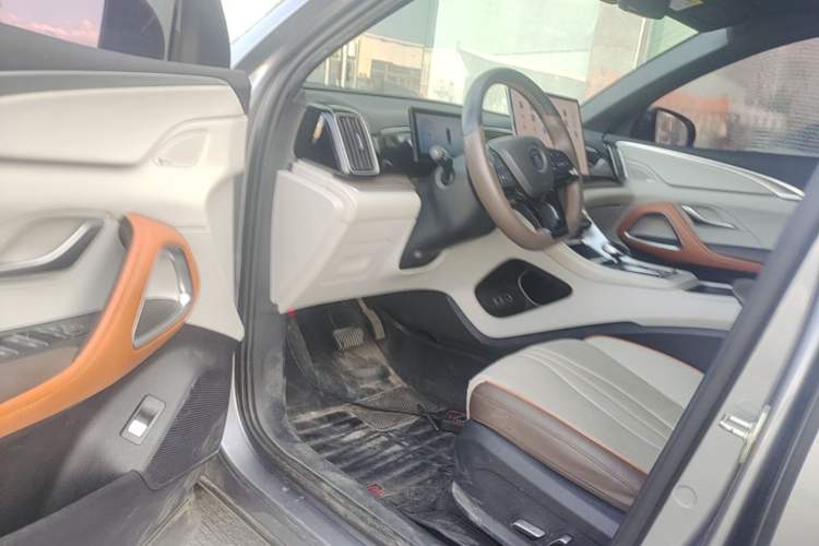 Used BYD Song Pro New Energy 2022 DM-i 110km Flagship Pro Model Driver Seat