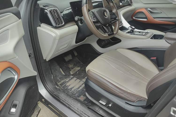 Used BYD Song Pro New Energy 2022 DM-i 110km Flagship Model Driver Seat
