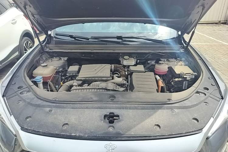 Used BYD Song Pro New Energy 2022 DM-i 110km Flagship Pro Model Engine Bay