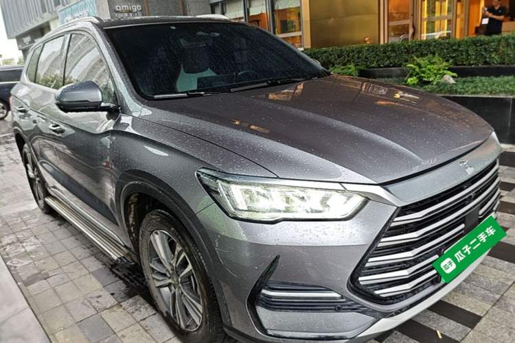 Used BYD Song Pro New Energy 2022 DM-i 51km Prestige Model Front Right 45 Deg