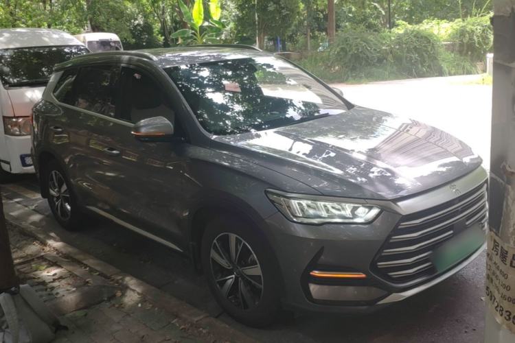 Used BYD Song Pro New Energy 2022 DM-i 110km Flagship Model Front Right 45 Deg