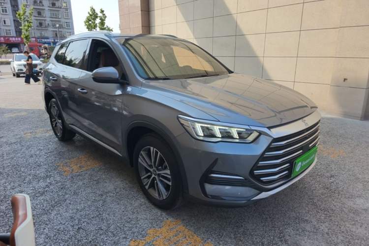Used BYD Song Pro New Energy 2022 DM-i 51km Luxury Model Front Right 45 Deg