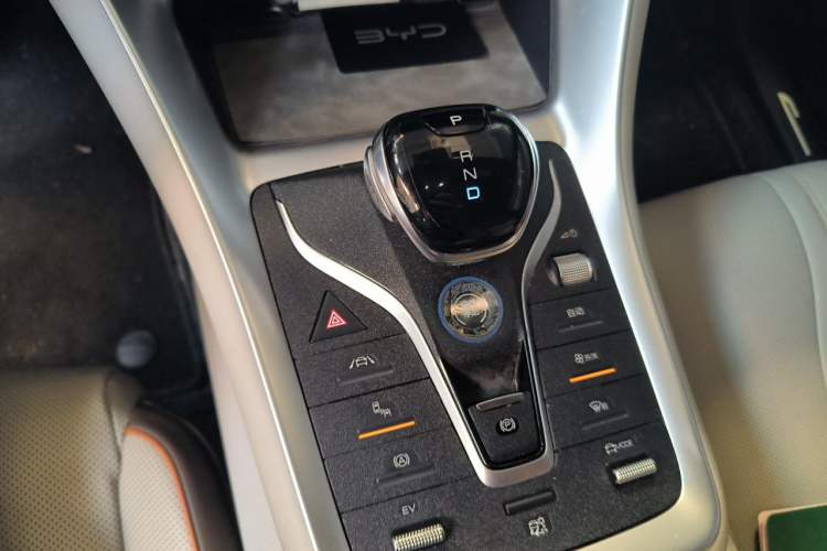 Used BYD Song Pro New Energy 2022 DM-i 110km Flagship Pro Model Gear Lever