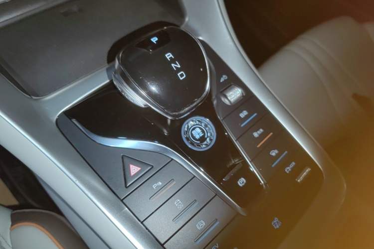 Used BYD Song Pro New Energy 2022 DM-i 51km Luxury Model Gear Lever