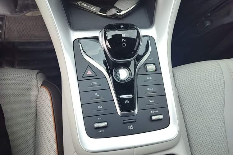 Used BYD Song Pro New Energy 2022 DM-i 110km Flagship Pro Model Gear Lever
