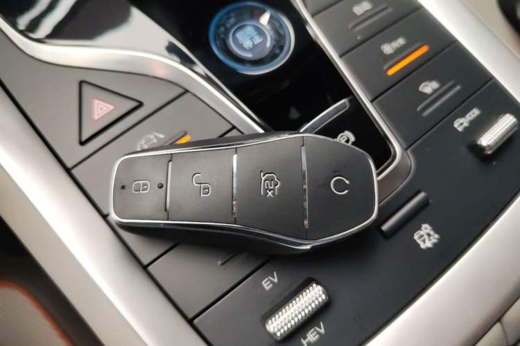 Used BYD Song Pro New Energy 2022 DM-i 110km Flagship Pro Model Interior 1