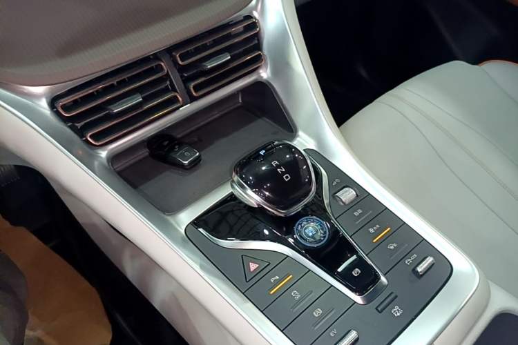 Used BYD Song Pro New Energy 2022 DM-i 51km Luxury Model Interior 1