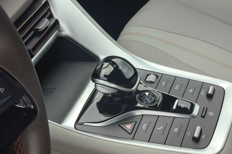 Used BYD Song Pro New Energy 2022 DM-i 110km Flagship Pro Model Interior 2
