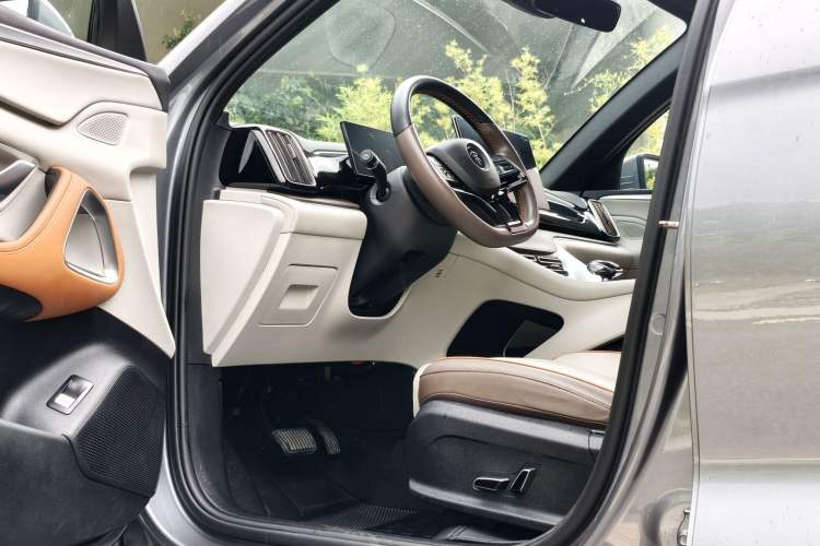 Used BYD Song Pro New Energy 2022 DM-i 51km Prestige Model Interior 2