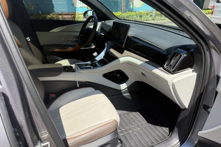 Used BYD Song Pro New Energy 2022 DM-i 51km Prestige Model Interior 4