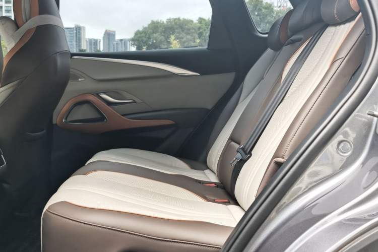 Used BYD Song Pro New Energy 2022 DM-i 110km Flagship Pro Model Interior 4