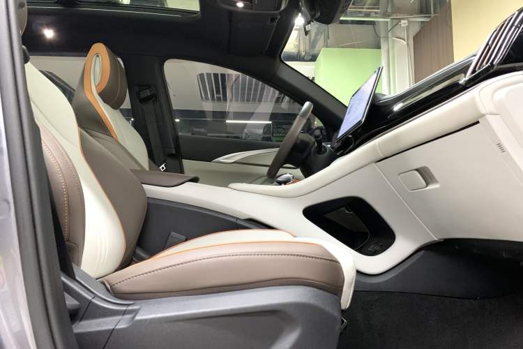 Used BYD Song Pro New Energy 2022 DM-i 51km Prestige Model Interior 4
