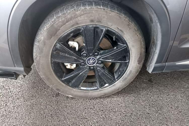 Used BYD Song Pro New Energy 2022 DM-i 110km Flagship Model Left Front Wheel Hub