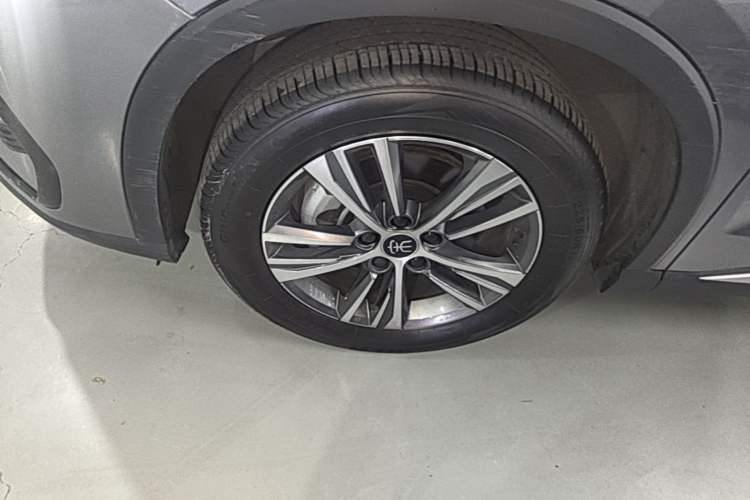 Used BYD Song Pro New Energy 2022 DM-i 51km Luxury Model Left Front Wheel Hub
