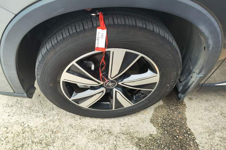 Used BYD Song Pro New Energy 2022 DM-i 110km Flagship Model Left Front Wheel Hub