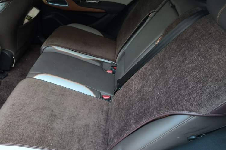 Used BYD Song Pro New Energy 2022 DM-i 51km Prestige Model Left Rear Seat