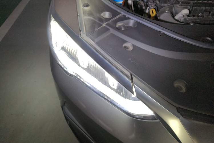 Used BYD Song Pro New Energy 2022 DM-i 51km Luxury Model Right Front Headlight