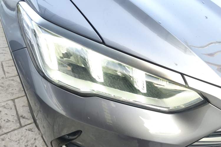 Used BYD Song Pro New Energy 2022 DM-i 51km Luxury Model Right Front Headlight