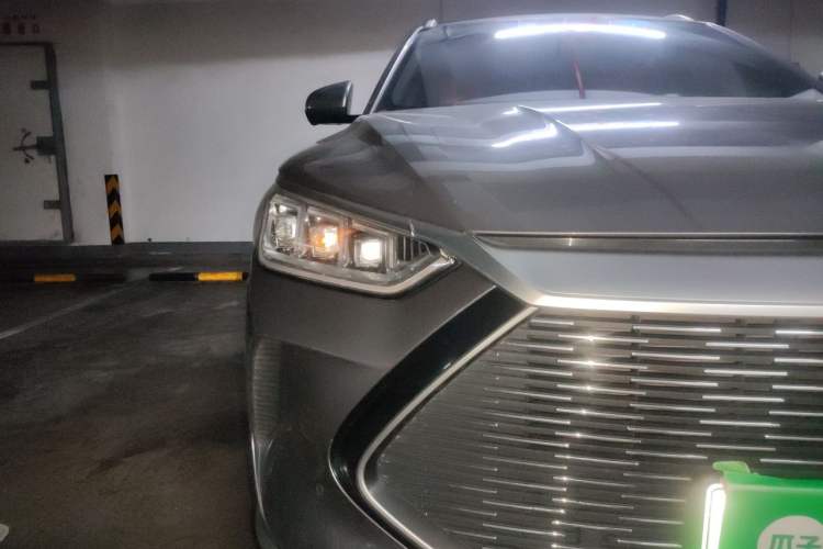 Used BYD Song Pro New Energy 2022 DM-i 110km Flagship Model Right Front Headlight