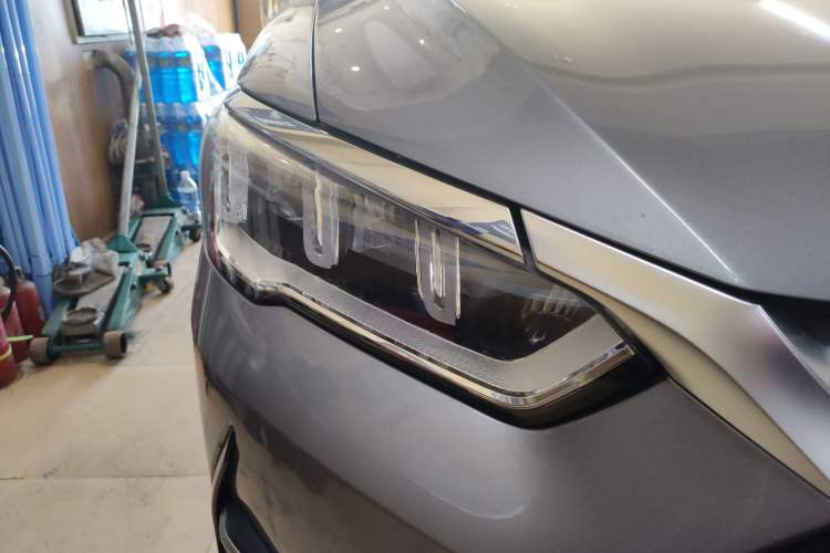 Used BYD Song Pro New Energy 2022 DM-i 110km Flagship Model Right Front Headlight