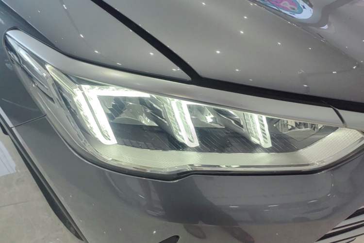 Used BYD Song Pro New Energy 2022 DM-i 51km Prestige Model Right Front Headlight