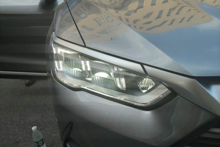 Used BYD Song Pro New Energy 2022 DM-i 51km Luxury Model Right Front Headlight
