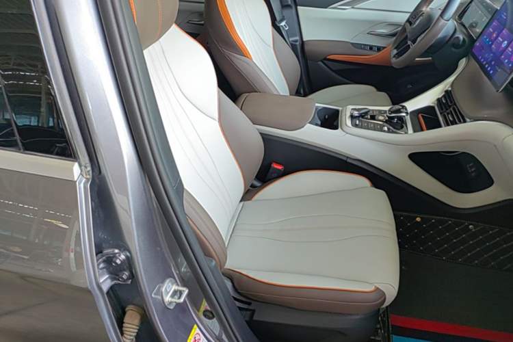 Used BYD Song Pro New Energy 2022 DM-i 51km Prestige Model Right Front Seat