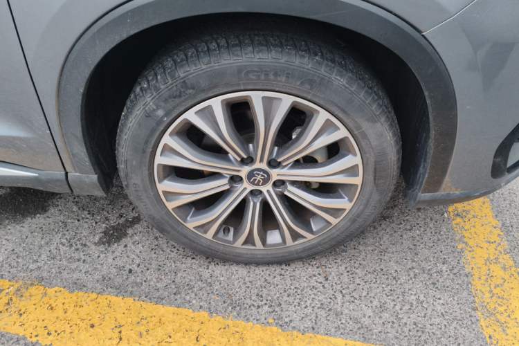 Used BYD Song Pro New Energy 2022 DM-i 110km Flagship Pro Model Right Front Wheel Hub