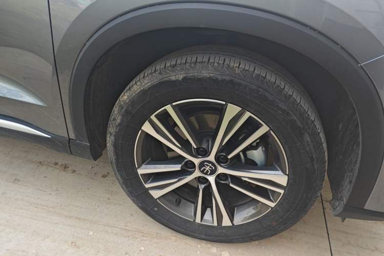 Used BYD Song Pro New Energy 2022 DM-i 51km Prestige Model Right Front Wheel Hub