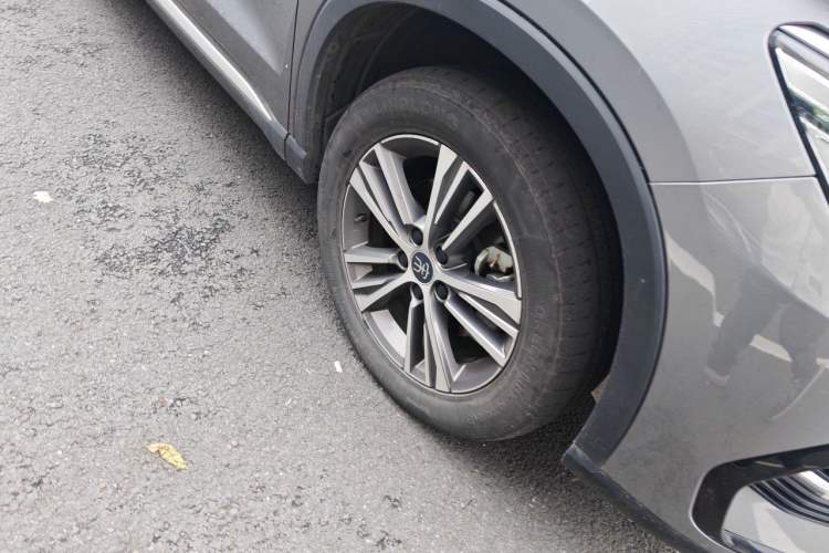 Used BYD Song Pro New Energy 2022 DM-i 51km Prestige Model Right Front Wheel Hub