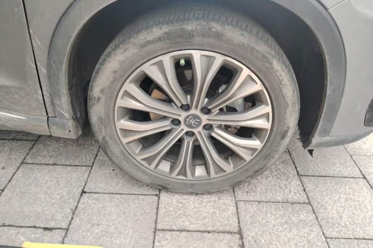 Used BYD Song Pro New Energy 2022 DM-i 110km Flagship Pro Model Right Front Wheel Hub