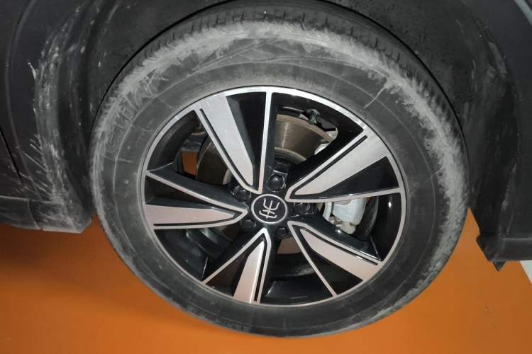 Used BYD Song Pro New Energy 2022 DM-i 51km Prestige Model Right Front Wheel Hub