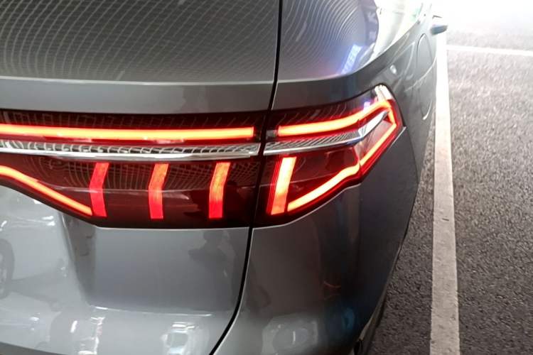 Used BYD Song Pro New Energy 2022 DM-i 110km Flagship Model Right Rear Taillight