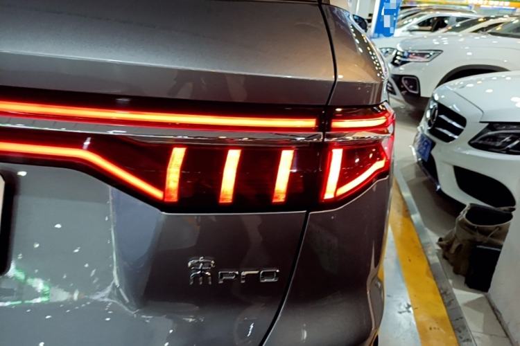 Used BYD Song Pro New Energy 2022 DM-i 51km Prestige Model Right Rear Taillight