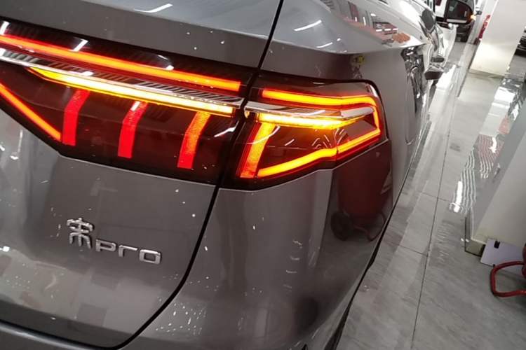 Used BYD Song Pro New Energy 2022 DM-i 51km Prestige Model Right Rear Taillight
