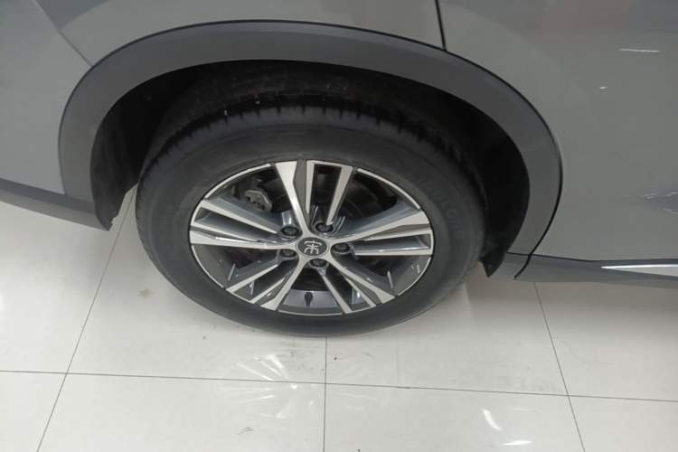 Used BYD Song Pro New Energy 2022 DM-i 51km Prestige Model Right Rear Wheel Hub
