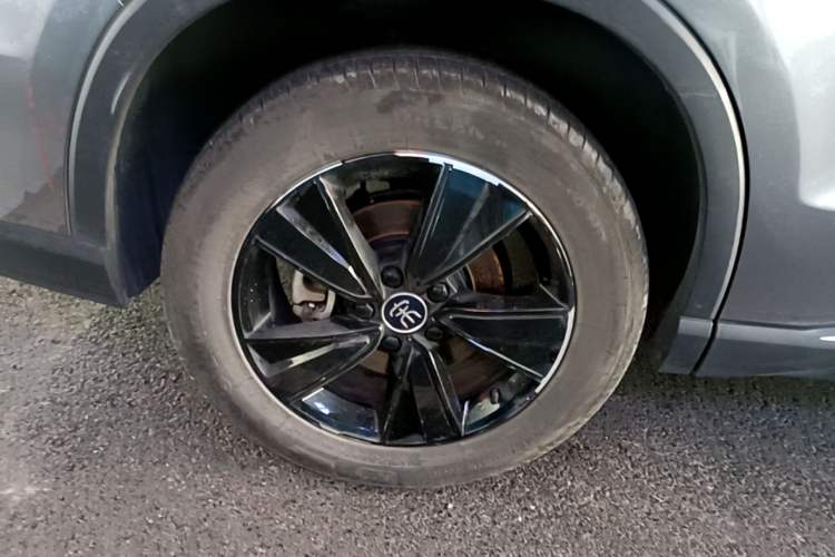 Used BYD Song Pro New Energy 2022 DM-i 110km Flagship Model Right Rear Wheel Hub
