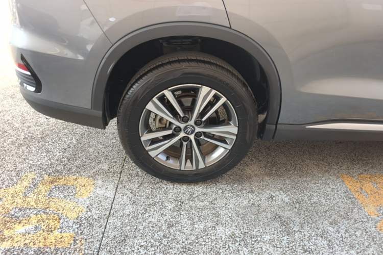 Used BYD Song Pro New Energy 2022 DM-i 51km Luxury Model Right Rear Wheel Hub