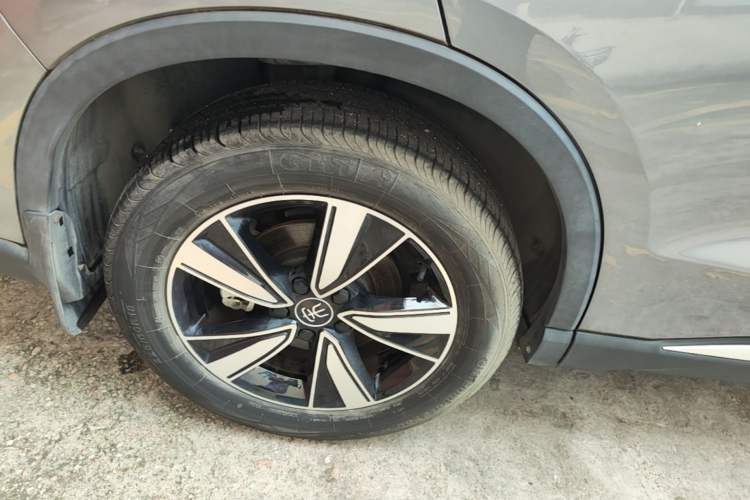 Used BYD Song Pro New Energy 2022 DM-i 110km Flagship Model Right Rear Wheel Hub