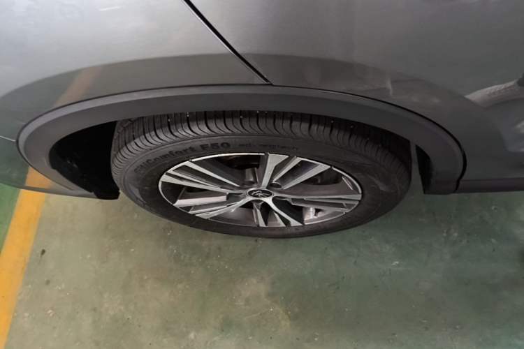 Used BYD Song Pro New Energy 2022 DM-i 51km Prestige Model Right Rear Wheel Hub