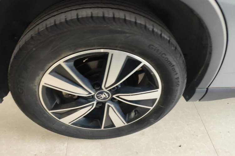 Used BYD Song Pro New Energy 2022 DM-i 51km Prestige Model Right Rear Wheel Hub