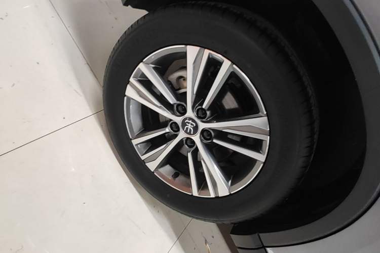 Used BYD Song Pro New Energy 2022 DM-i 51km Prestige Model Right Rear Wheel Hub